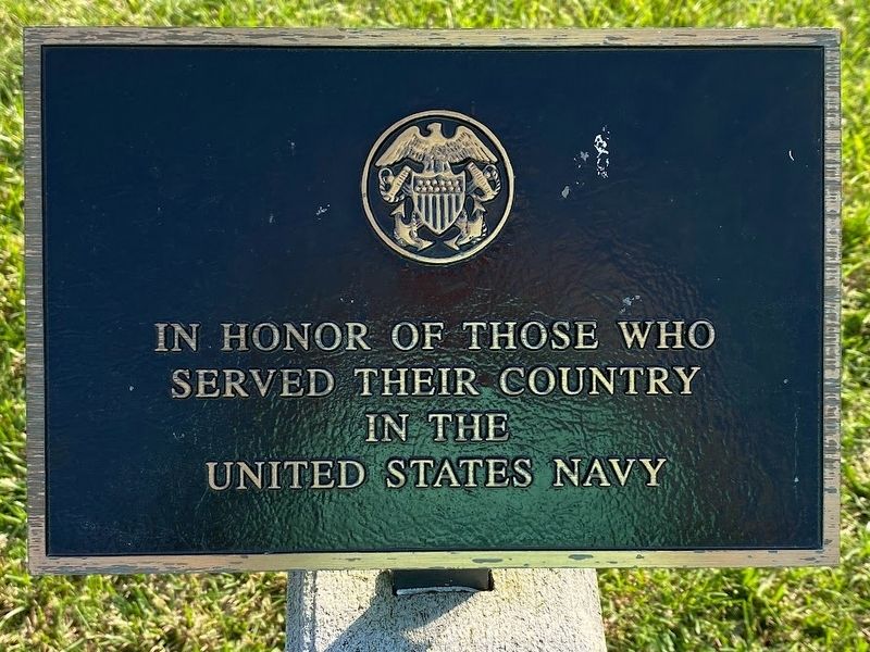 In honor of those who served their country in the United States Navy Marker image. Click for full size.