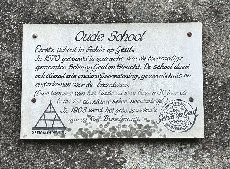 Oude School / Old School Marker. Click for full size. Oude School / Old School Marker image. Click for full size.