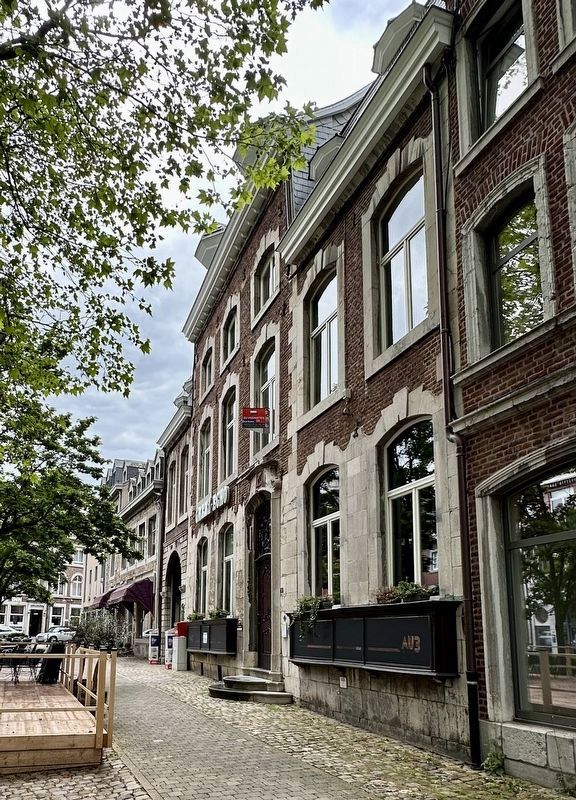 Ehemaliges Kaufmannshaus / Former Merchant’s House and Marker. Click for full size. Ehemaliges Kaufmannshaus / Former Merchant’s House and Marker image. Click for full size.