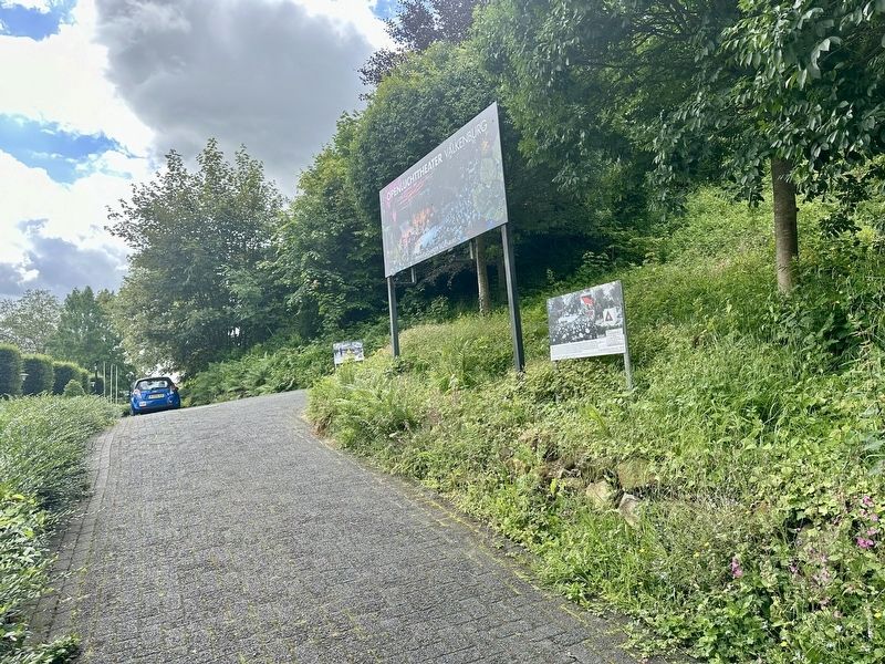 Valkenburg en Anton Mussert / Valkenburg and Anton Mussert Marker - wider view. Click for full size. Valkenburg en Anton Mussert / Valkenburg and Anton Mussert Marker - wider view image. Click for full size.
