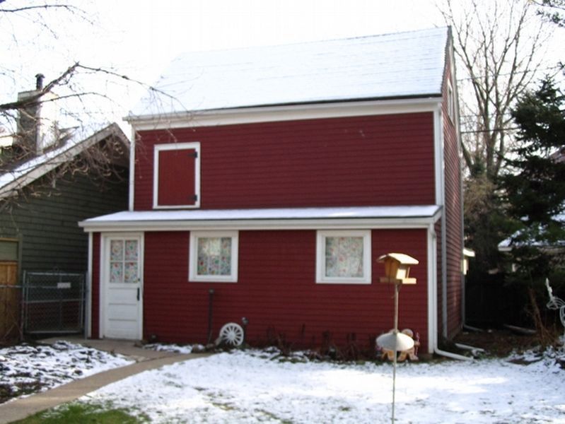 Hazelton-Mikota House horse barn image. Click for full size.