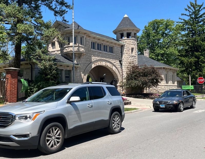 Mount Olive Cemetery entrance along Narragansett Avenue image. Click for full size.