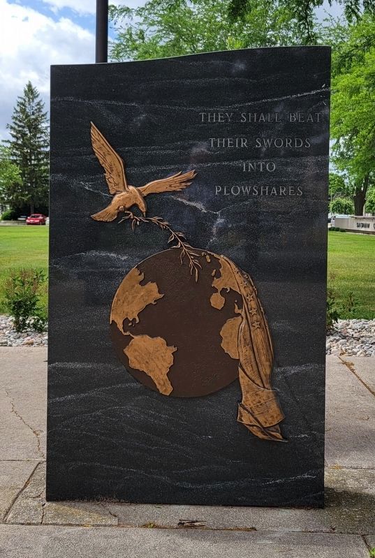 Saginaw County Veterans Memorial image. Click for full size.