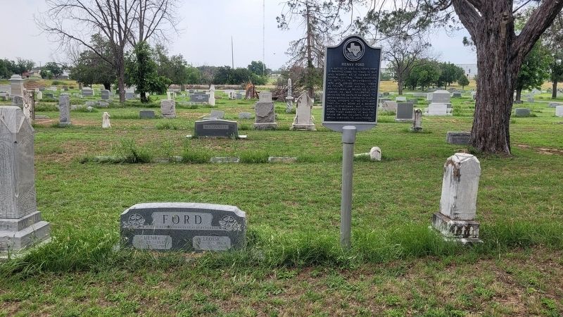 The Henry Ford Gravestone and Marker image. Click for full size.