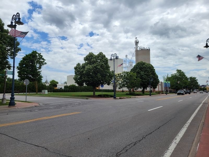 Original site of the St. Lorenz Main Street Central School image. Click for full size.