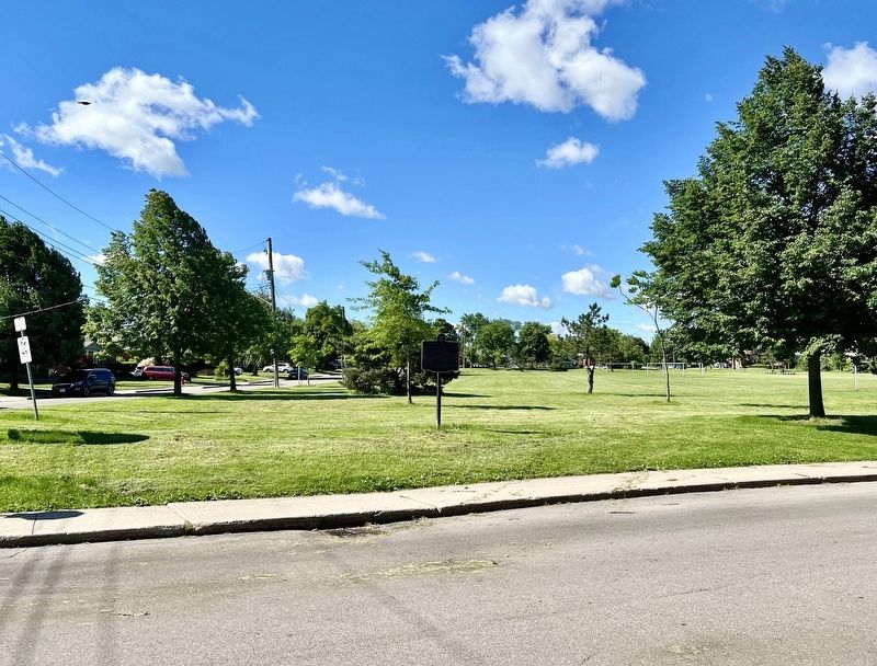 Fernwood Park Estates Marker. Click for full size. Fernwood Park Estates Marker image. Click for full size.