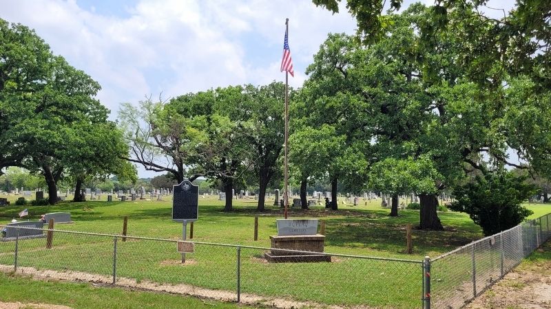The Duffau Cemetery and Marker image. Click for full size.