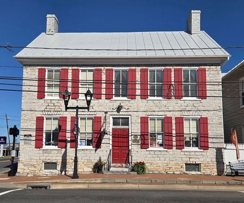 Miss Abbie Henkel House and Marker image. Click for full size.