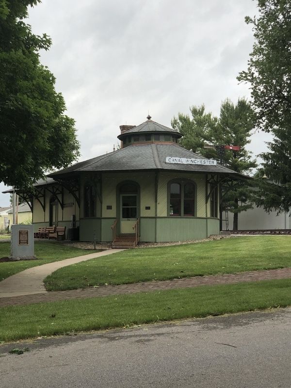 Columbus, Hocking Valley and Toledo Railway Depot Marker image. Click for full size.