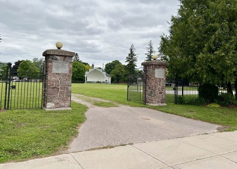New Dundee Women’s Institue marker, from the entrance to the Community Park on Bridge Street. Click for full size. New Dundee Women’s Institue marker, from the entrance to the Community Park on Bridge Street image. Click for full size.