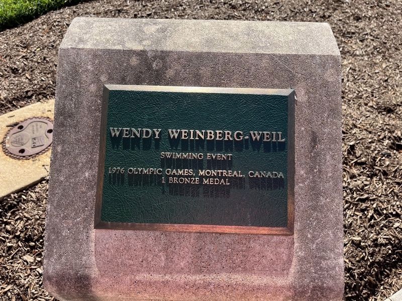 Wendy Weinberg-Weil plaque image. Click for full size.