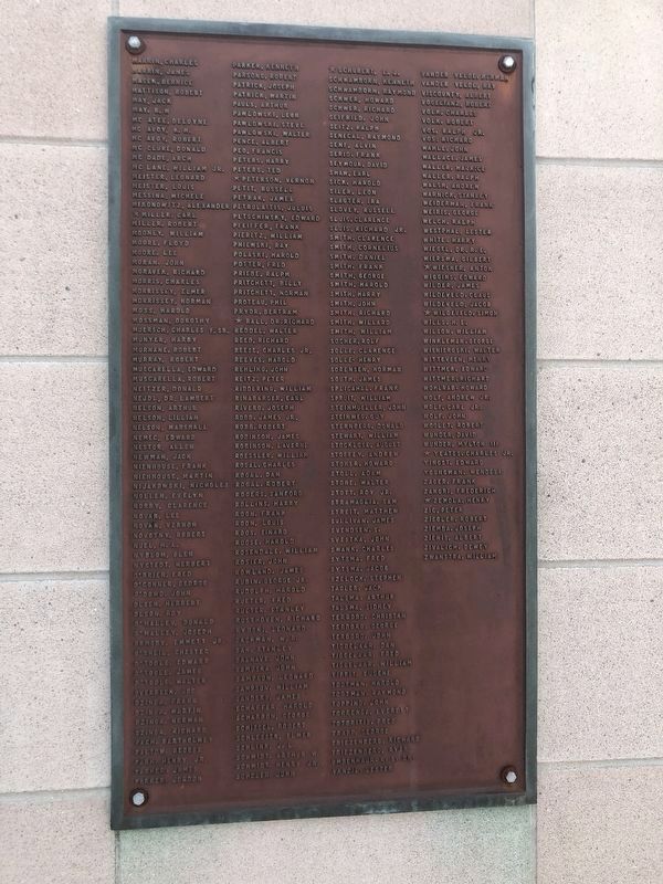 Evergreen Park Veterans Memorial: World War II veterans (right plaque). Click for full size. Evergreen Park Veterans Memorial: World War II veterans (right plaque) image. Click for full size.