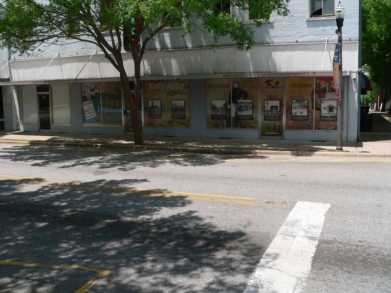 A view of the other side of the street image. Click for full size.
