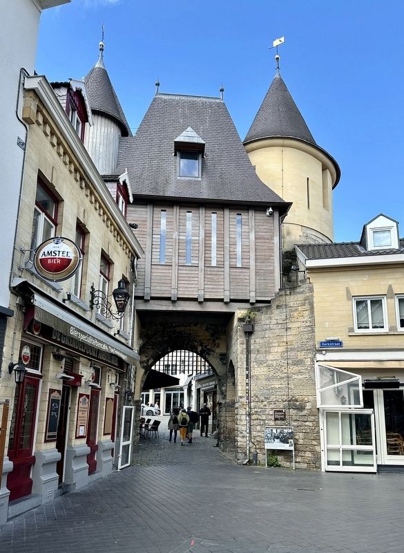 Grendel Gate and Marker image. Click for full size.