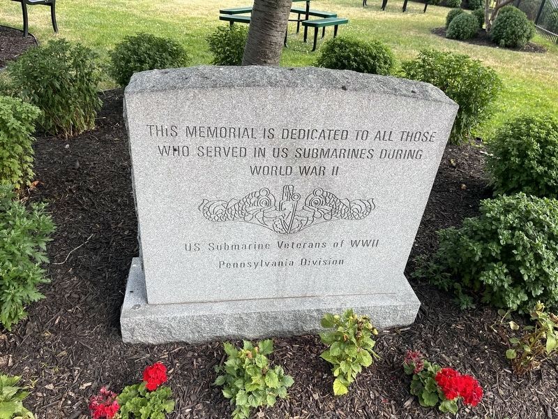 World War II Submarine Service Memorial. Click for full size. World War II Submarine Service Memorial image. Click for full size.