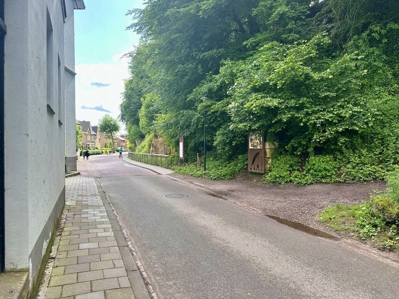 De Via Belgica Marker - wide view image. Click for full size.