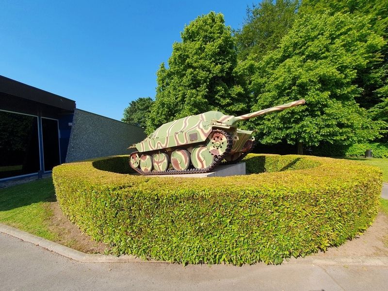 Jagdpanzer 38(t) Hetzer Tank image. Click for full size.