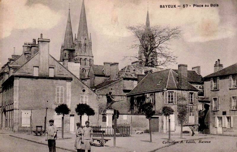 Place au Bois, showing the Bayeux Franco-Prussian War Memorial� image. Click for full size.
