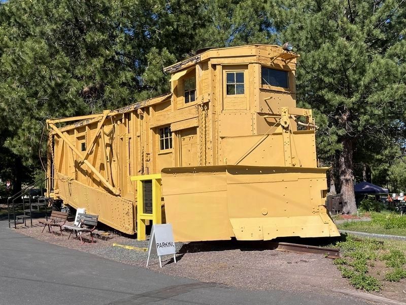 Weyerhaeuser Snow Dozier WX031 and Marker. Click for full size. Weyerhaeuser Snow Dozier WX031 and Marker image. Click for full size.