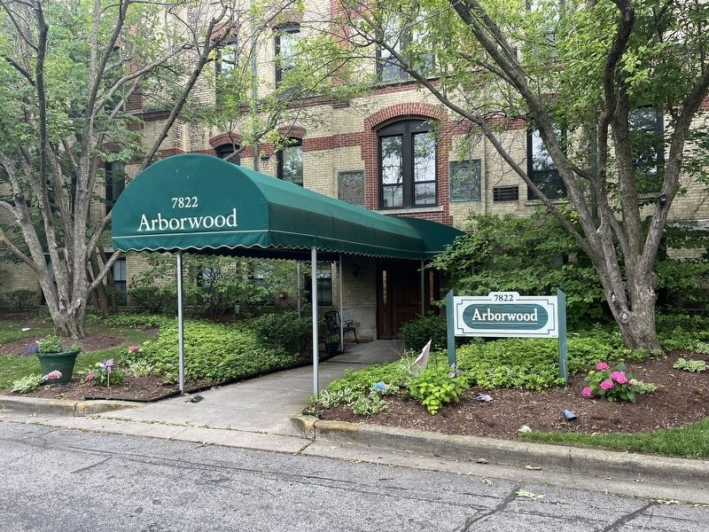Arborwood entrance at Altenheim image. Click for full size.