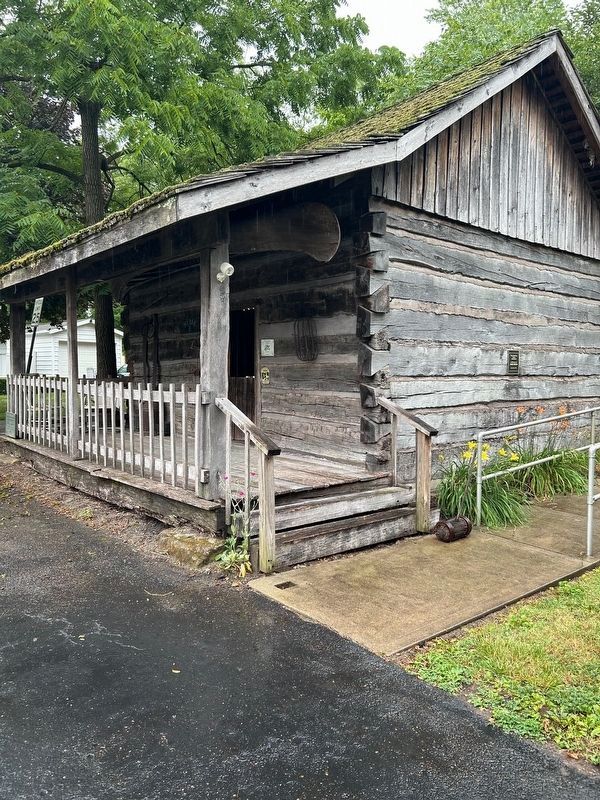Cabin at Buckeye Lake Museum image. Click for full size.