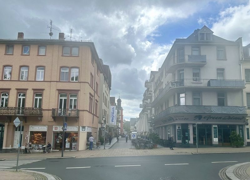 Reinhardstra�e / �Reinhard Street� image. Click for full size.