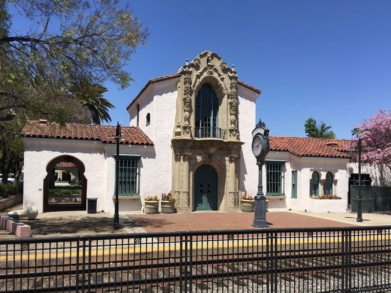 Claremont Depot image. Click for full size.