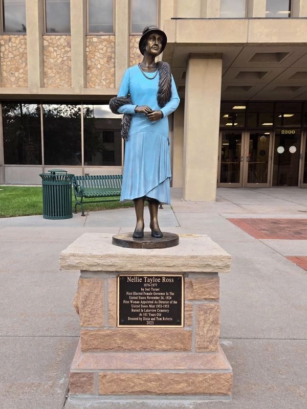 Nellie Tayloe Ross Statue. Click for full size. Nellie Tayloe Ross Statue image. Click for full size.