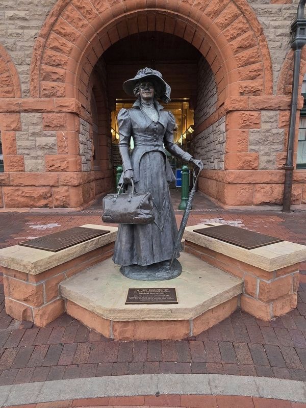 A New Beginning Marker and statue image. Click for full size.