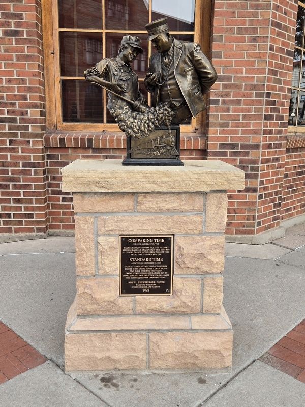 Comparing Time marker and statue image. Click for full size.