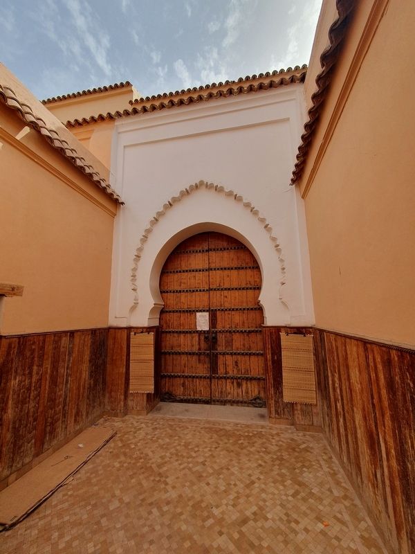 An additional entrance to the Al-Mouassine Mosque image. Click for full size.