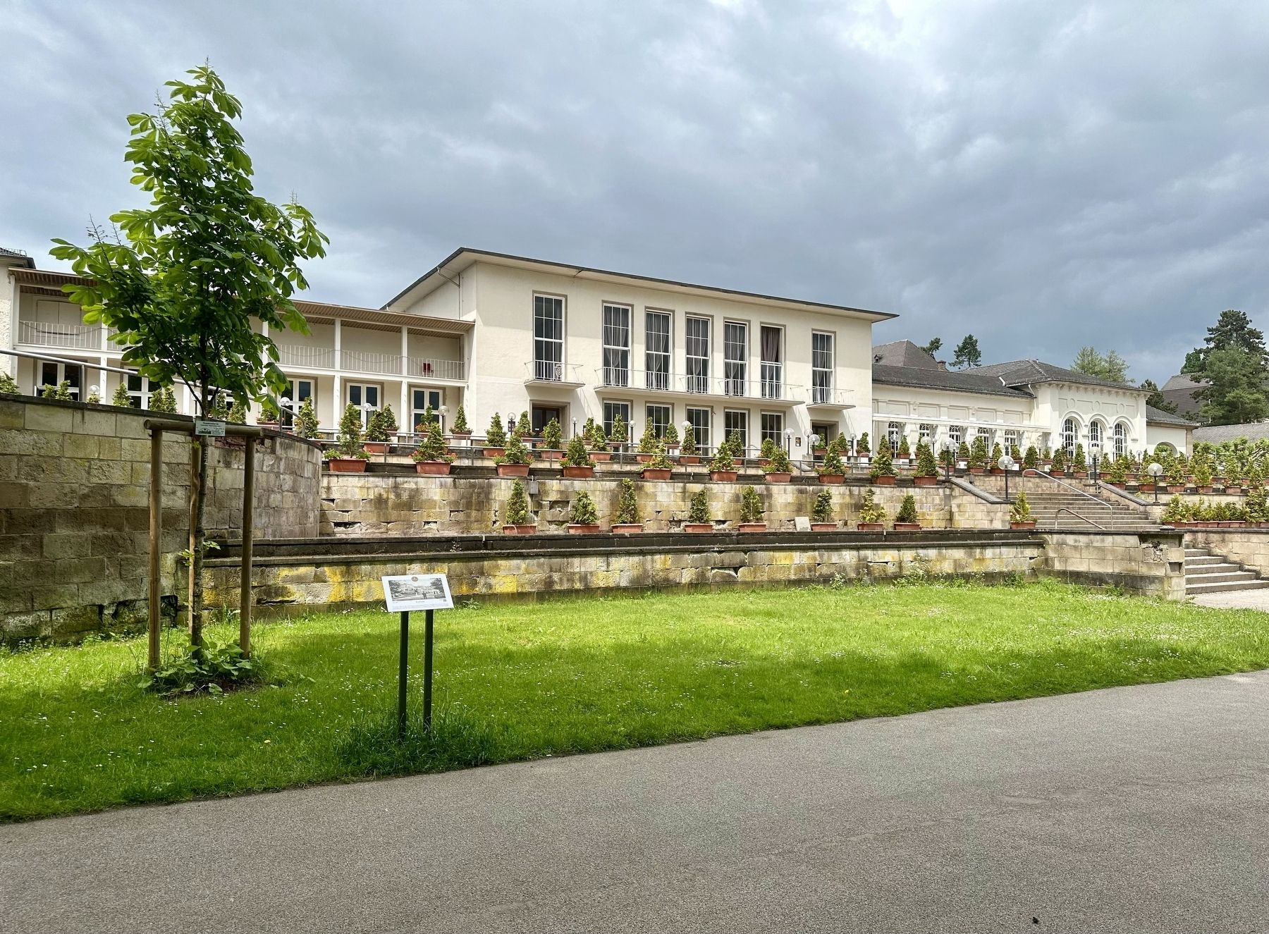 Kurhaus / Spa Complex Marker - wide view image. Click for full size.