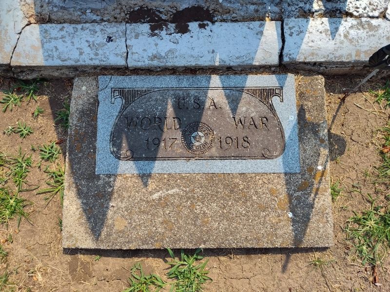 World War Memorial Marker image. Click for full size.