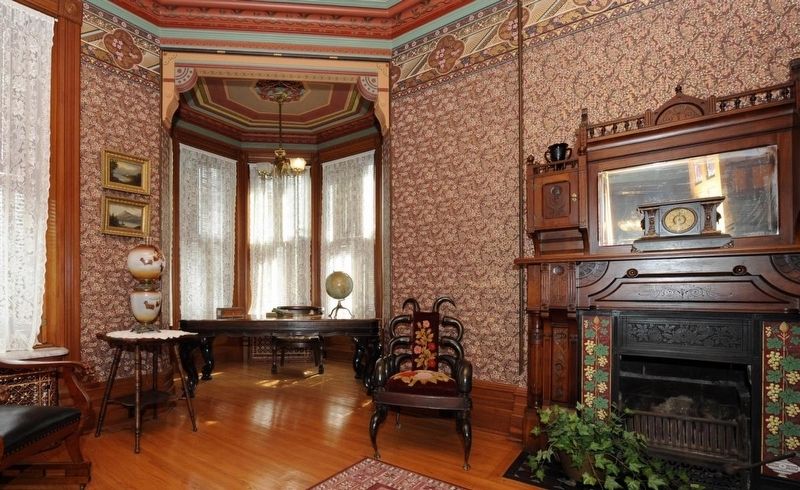 Annandale House interior image. Click for full size.