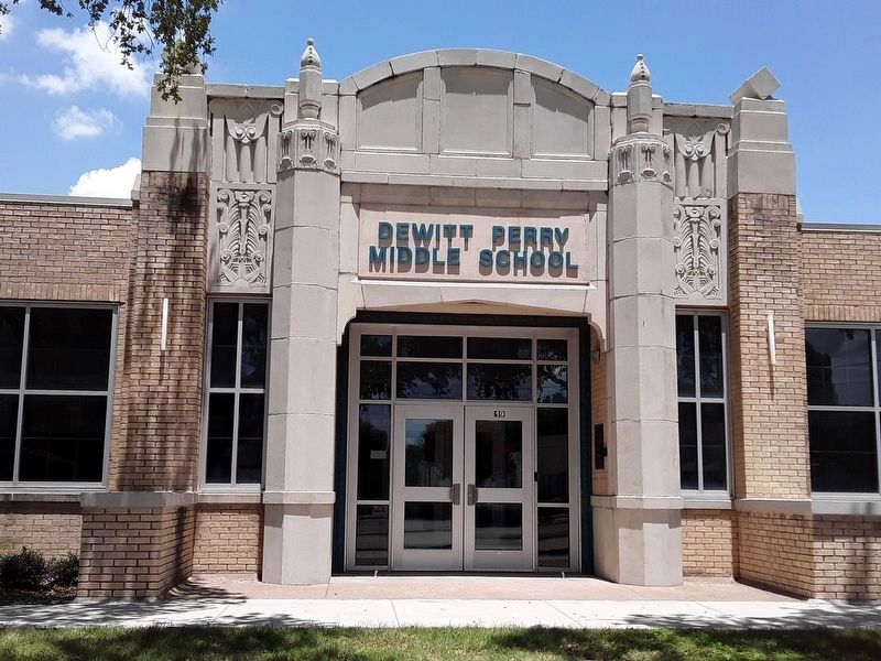 Old DeWitt Perry Middle School entrance. Click for full size. Old DeWitt Perry Middle School entrance image. Click for full size.