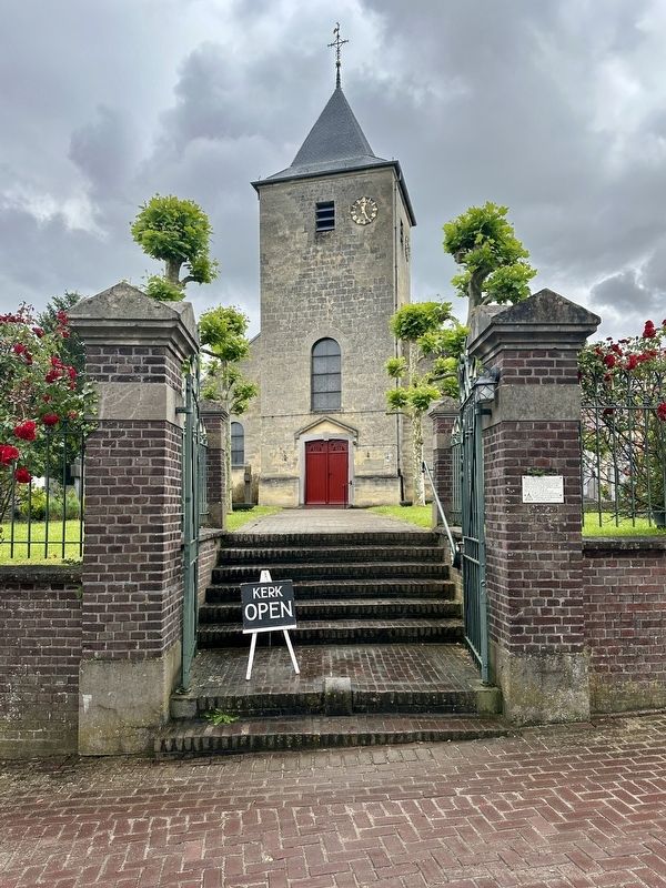 Johannes de Doperkerk / John the Baptist Church and Marker image. Click for full size.