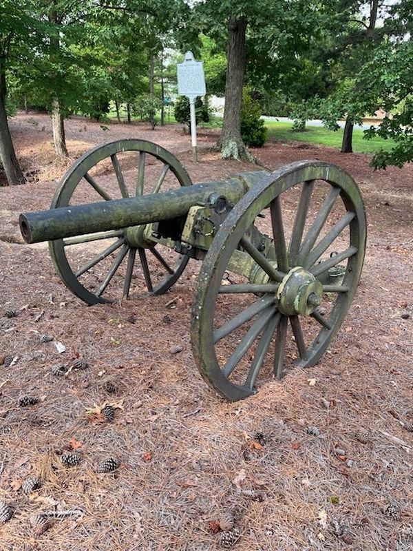 10-pound Parrott Gun (replica) image. Click for full size.