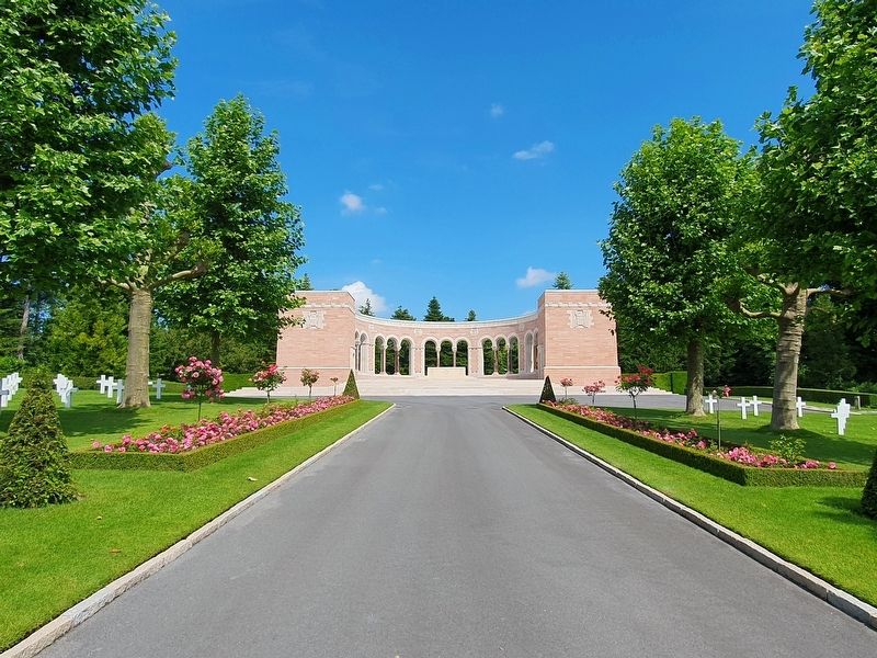 Oisne-Aisne American Memorial. Click for full size. Oisne-Aisne American Memorial image. Click for full size.