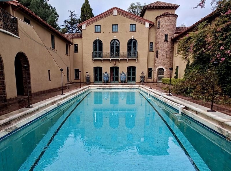Canfield-Moreno Estate image. Click for full size.