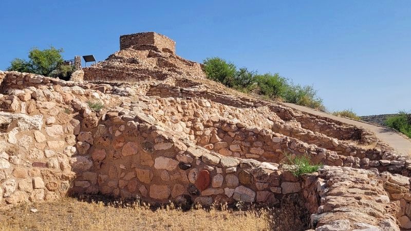 The view of the reconstructed ruins and marker image. Click for full size.