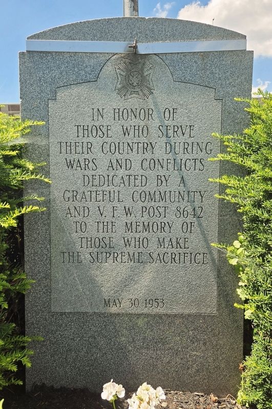 Veterans Memorial image. Click for full size.