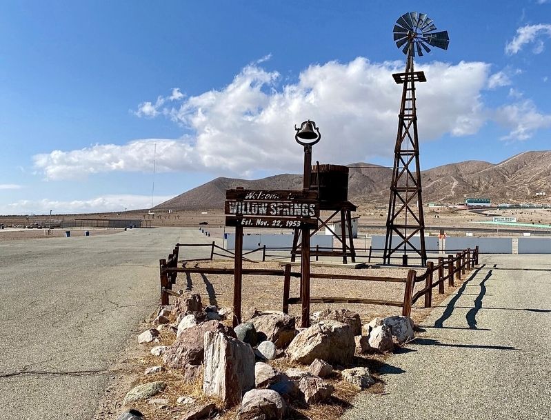Willow Springs Raceway image. Click for full size.