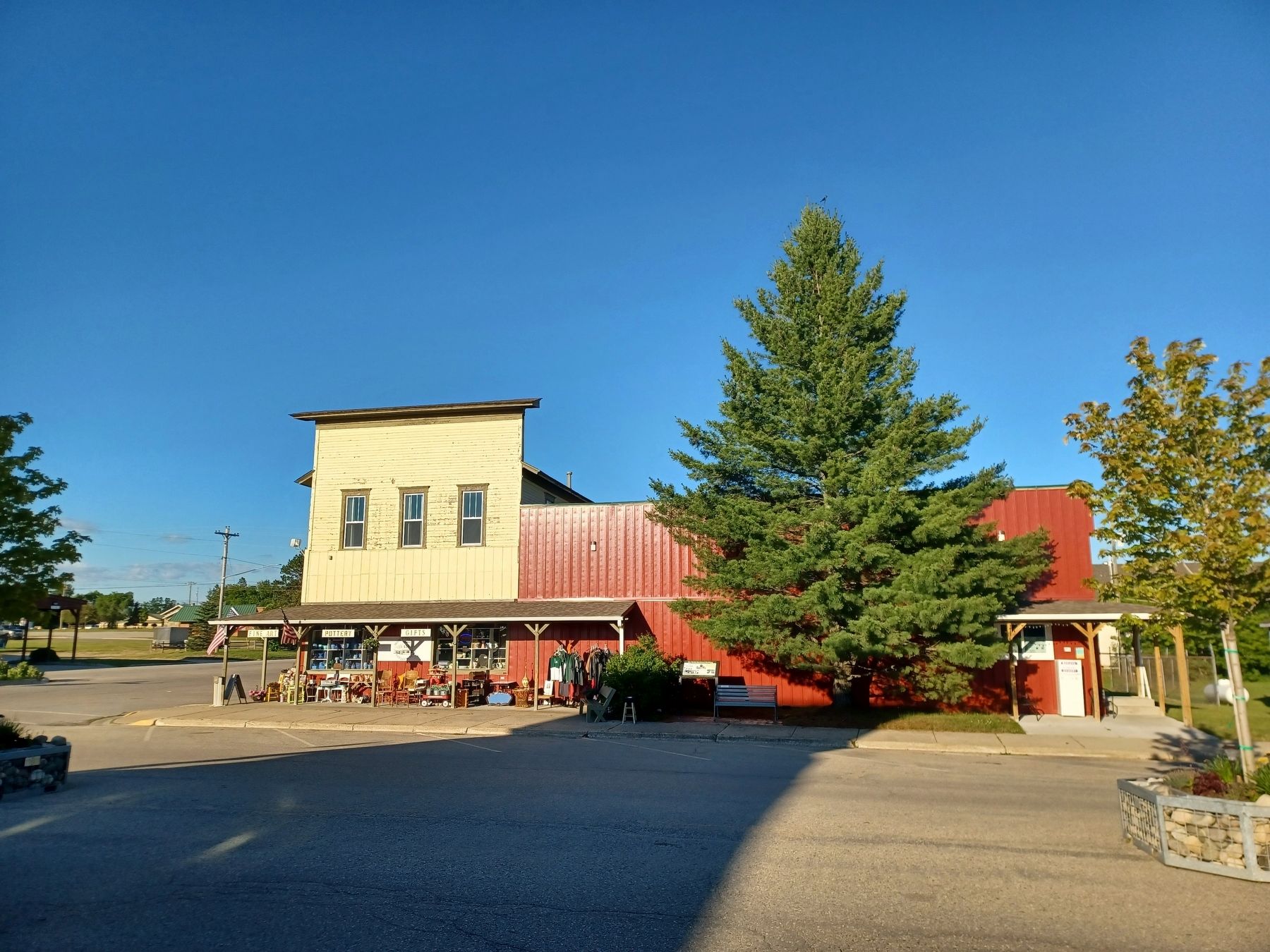 The Sachs Hardware Building Marker image. Click for full size.