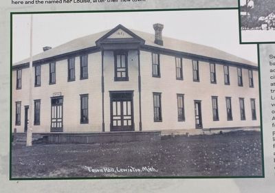 The Lewiston House Marker � left image image. Click for full size.