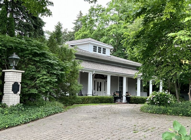 Capt. Andrew Drew House, built 1832 image. Click for full size.