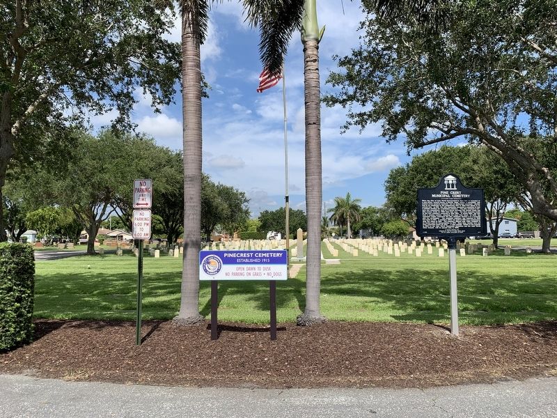 Pine Crest Municipal Cemetery Marker image. Click for full size.