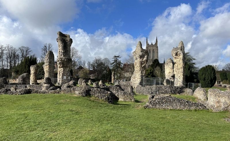 Bury St Edmunds Abbey Ruins. Click for full size. Bury St Edmunds Abbey Ruins image. Click for full size.