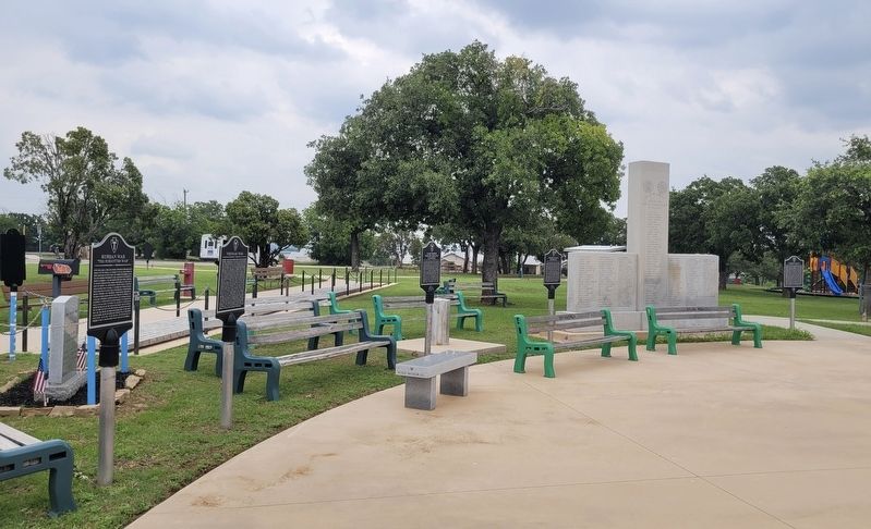World War II Marker (far right side) image. Click for full size.