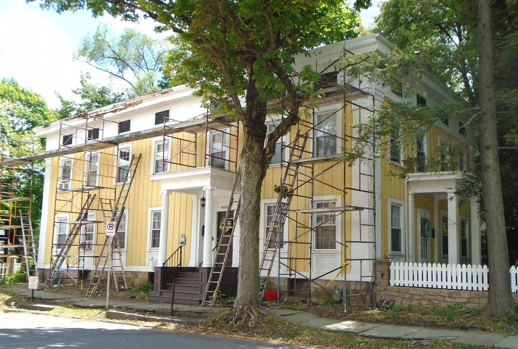 Kratzer House. Click for full size. Kratzer House image. Click for full size.