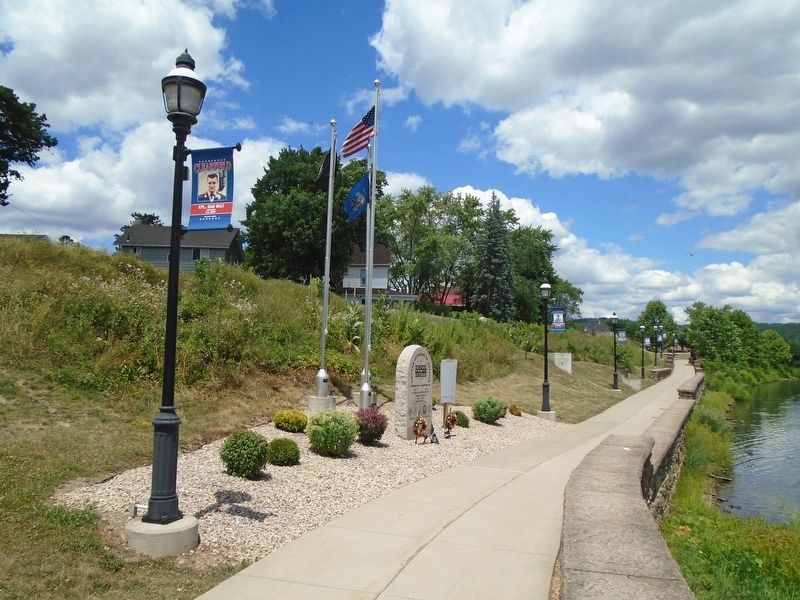 Vietnam Veterans Memorial along River Walk. Click for full size. Vietnam Veterans Memorial along River Walk image. Click for full size.